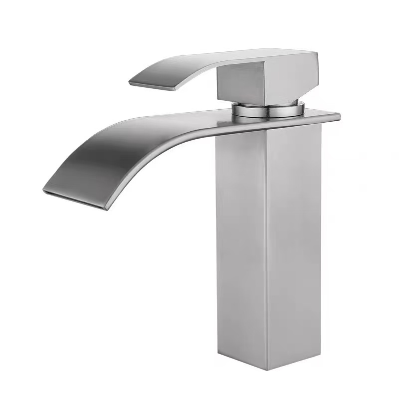 Faucet Besen Gaya Air Terjun Bersikat